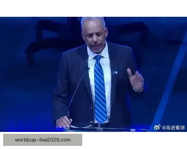 戴尔-库里黄蜂30号球衣退役 塞斯发言祝贺父亲荣耀时刻